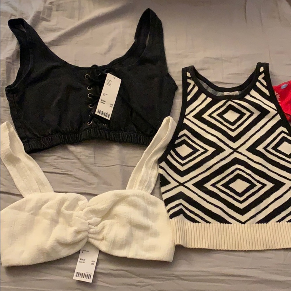 4 Crop Top Bundle